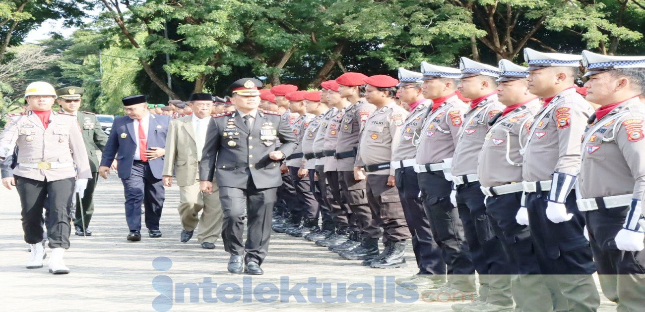 Kapolres Sidrap Pimpin Upacara Hari Ulang Tahun Bhayangkara ke-78 di Lapangan SKPD