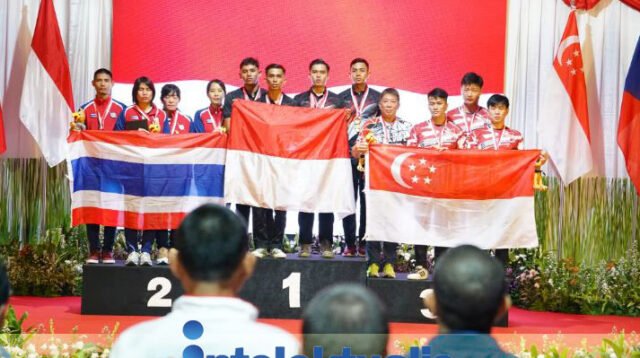 Resmi Ditutup! Tim Terjun Payung Polri Kembali Raih Prestasi Gemilang di Internasional Skydiving Championship Kapolri Cup 2024