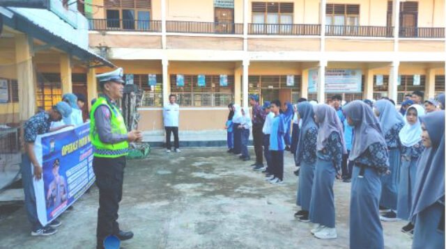 Edukasi Lalu Lintas di Sekolah: Sat Lantas Polres Sidrap Gencarkan 'Police Go to School