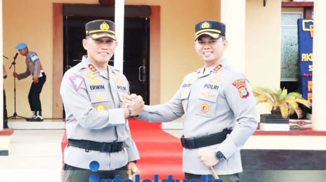 AKBP Erwin Syah Sambut Hangat Pejabat Baru AKBP Dr. Fantry Taherong di Mapolres Sidrap