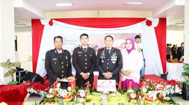 Kapolres Sidrap Pimpin Syukuran Hari Bhayangkara Ke-78 dan Penyerahan Hadiah kepada Pemenang Lomba