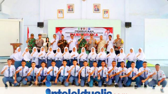 Kapolres AKBP Fantry Taherong Support Positif Kepada Paskibraka Sidrap