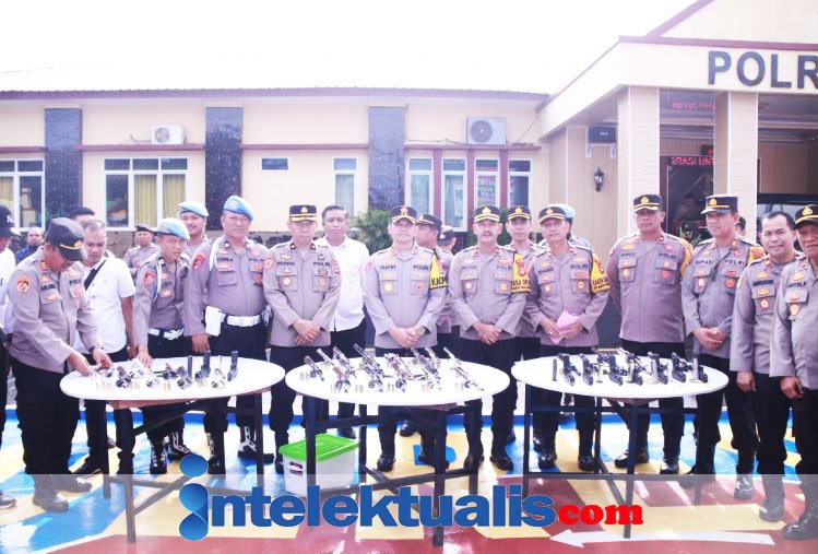 Kapolres Sidrap Pimpin Apel dan Pemeriksaan Senpi Anggota