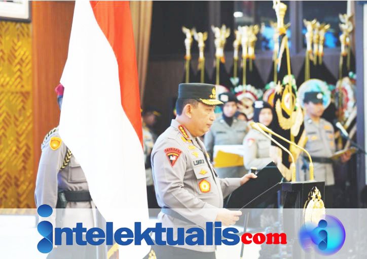 Kapolri Pimpin Sertijab Kapolda Sumbar Irjen Pol Dr. Gatot Tri Suryanta